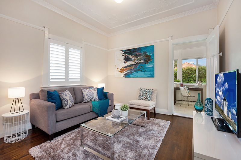 15 Bouvardia Street, Russell Lea, NSW 2046