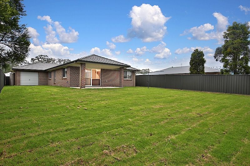 6 Silvereye Close, South Nowra, NSW 2541