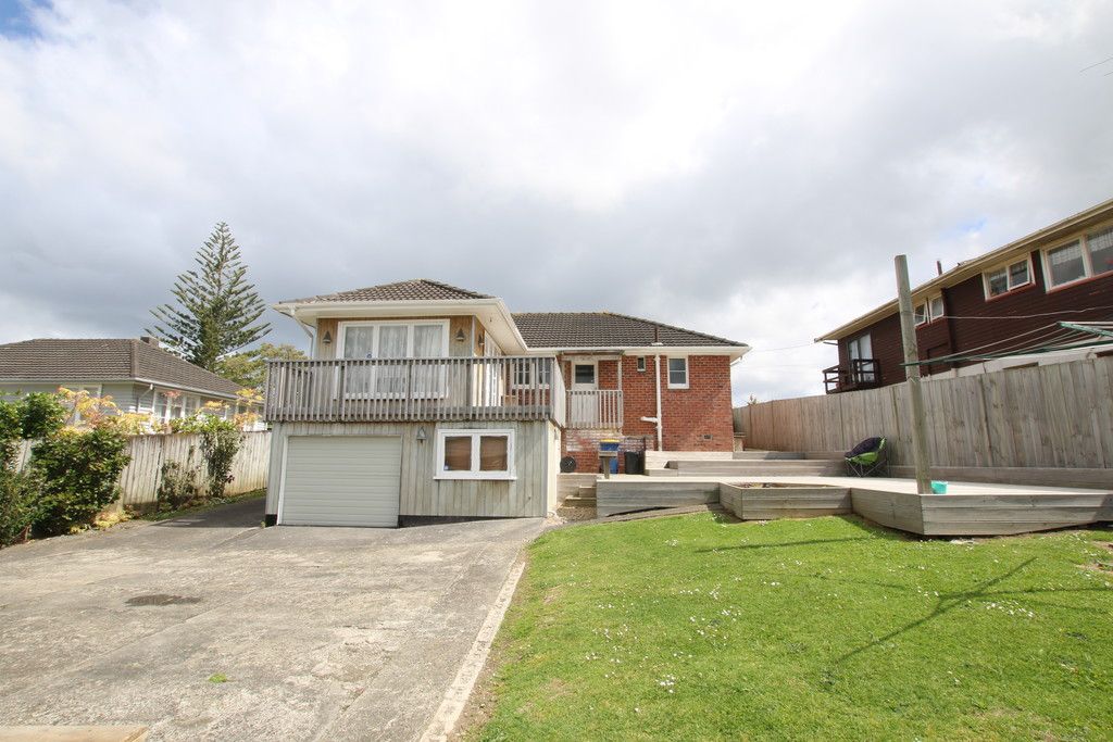 10 Beaubank Road, Kelston, Waitakere City