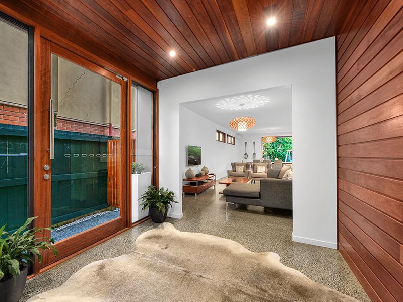 16 Magdala Street, Ascot, QLD 4007