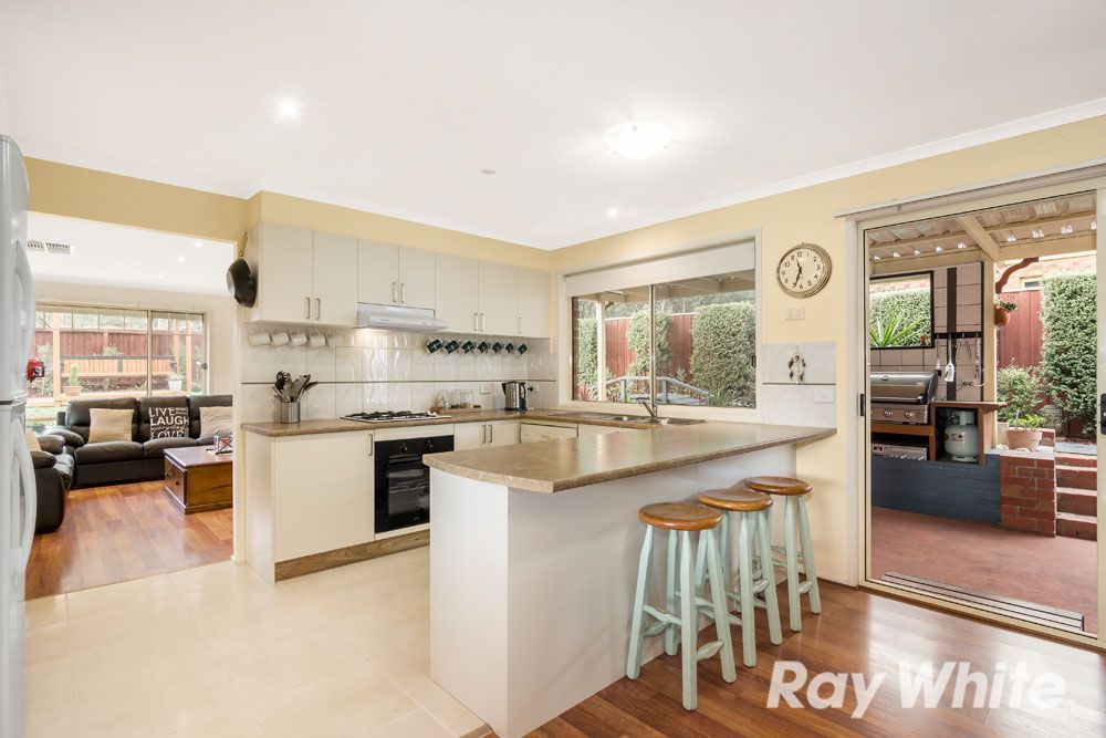 27 Featherpark Terrace, South Morang, VIC 3752