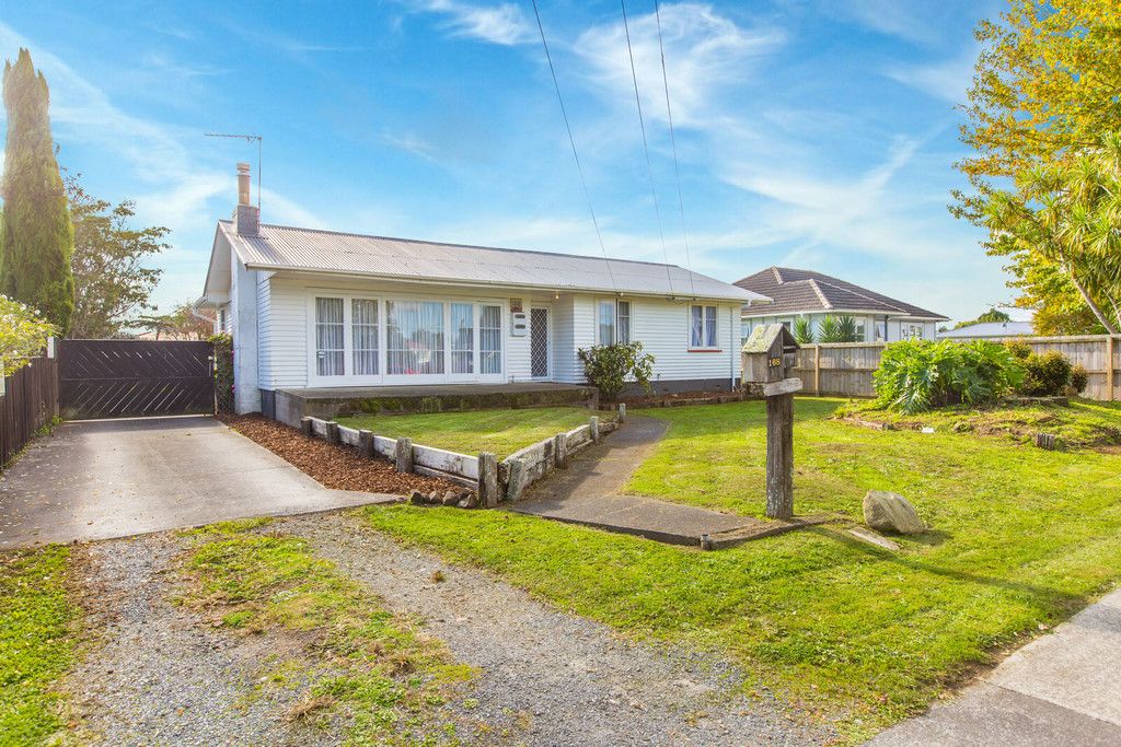168 Old Wairoa Road, Papakura, Papakura