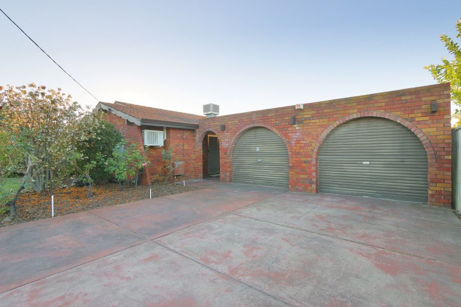 21 Faulkner Way, Eden Hill, WA 6054