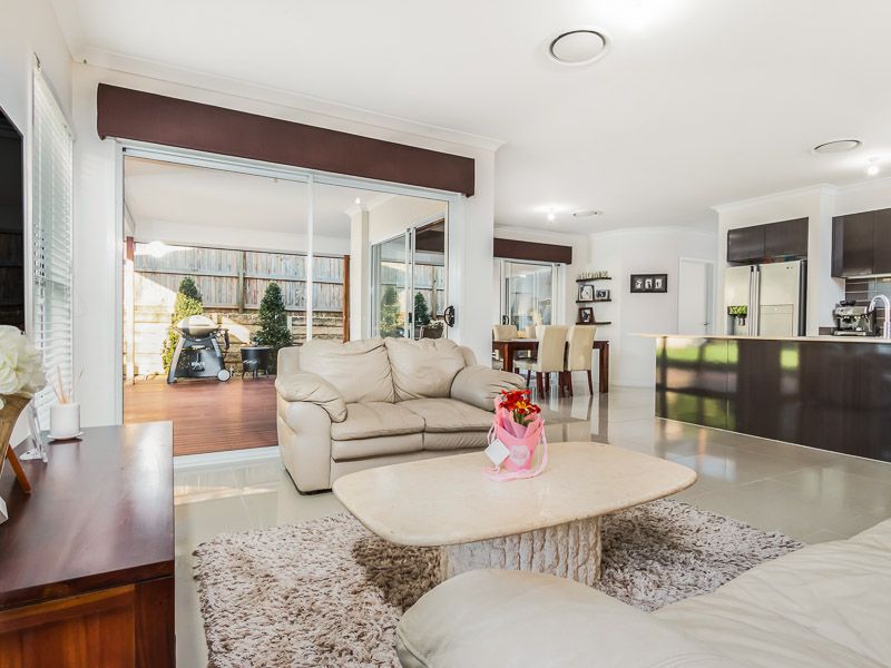 36 Westbury Place, Carindale, QLD 4152