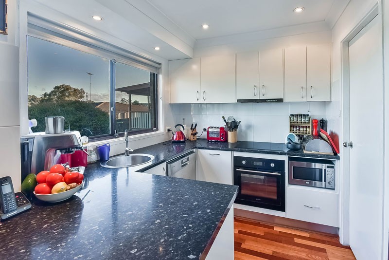 10 Traminer Place, Eschol Park, NSW 2558