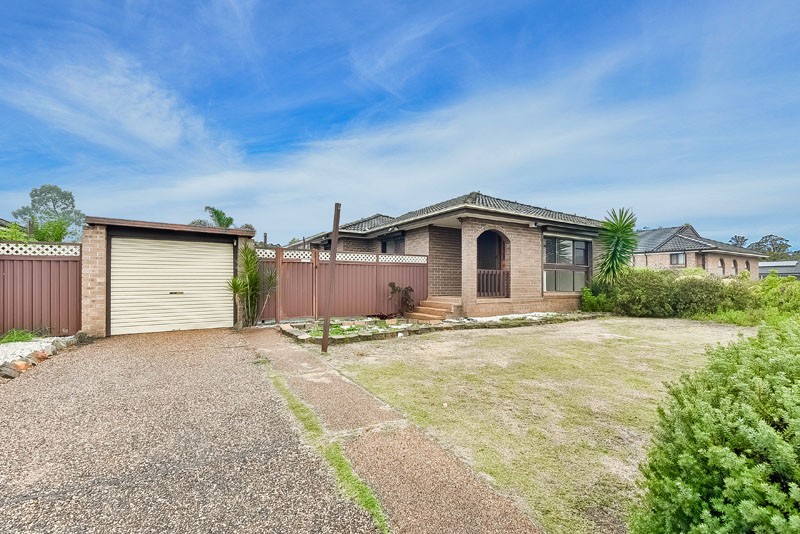 253 Copperfield Drive, Rosemeadow, NSW 2560