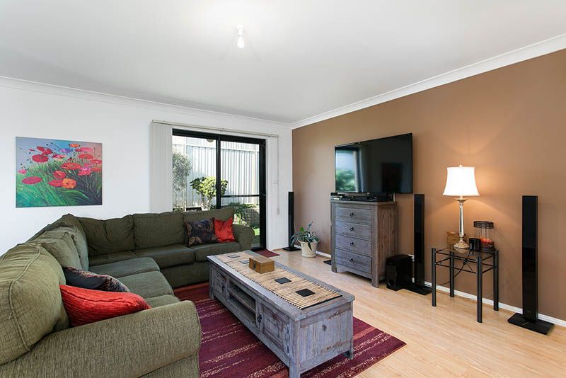 4/3-5 Mungo Place, Flinders, NSW 2529