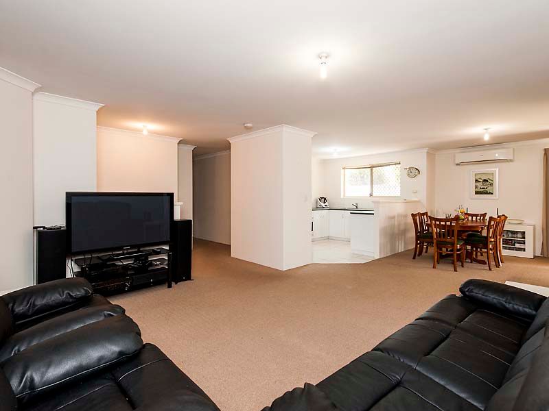 13 Bickley Road, Cannington WA 6107
