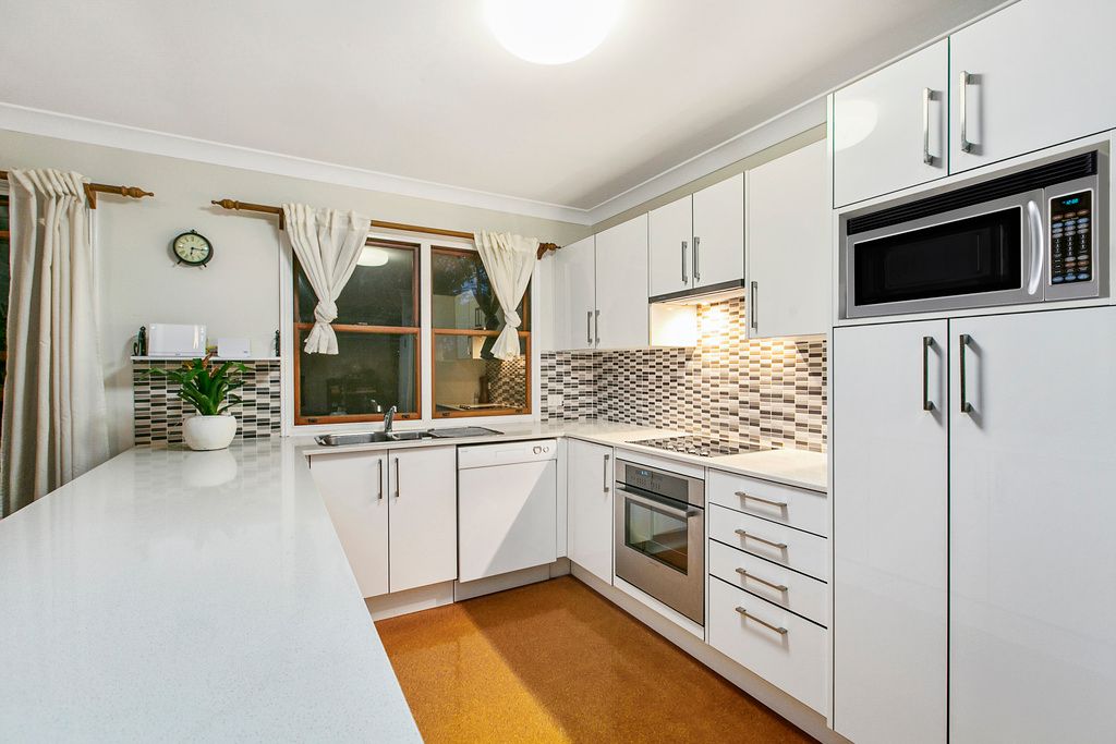31 Roseglen Street, Greenslopes, QLD 4120