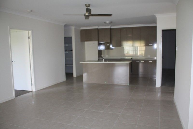 2/1 Chinook Court, Brassall, QLD 4305