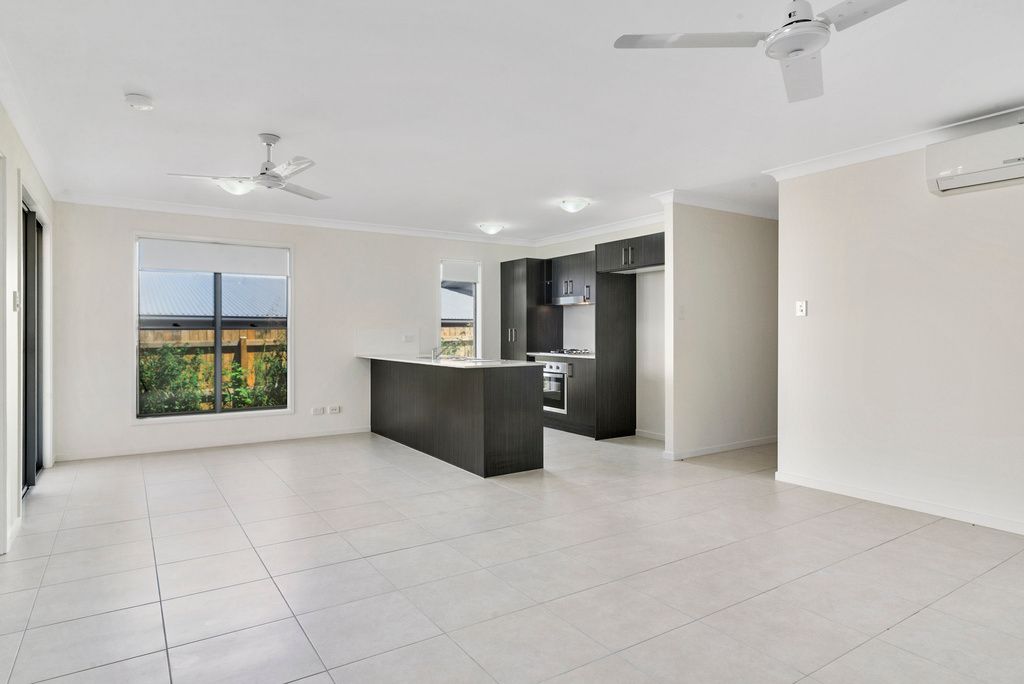 14B Cardamon Crescent, Glenvale, QLD 4350