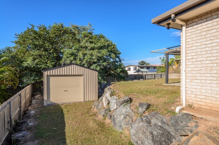 11 Orungal Street, CLINTON, QLD 4680