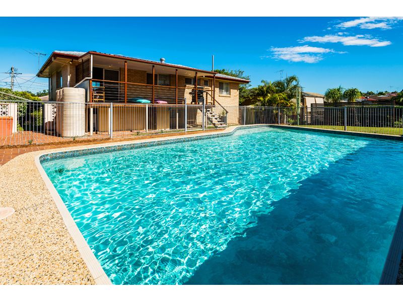 36 Novello Street, Mansfield, QLD 4122