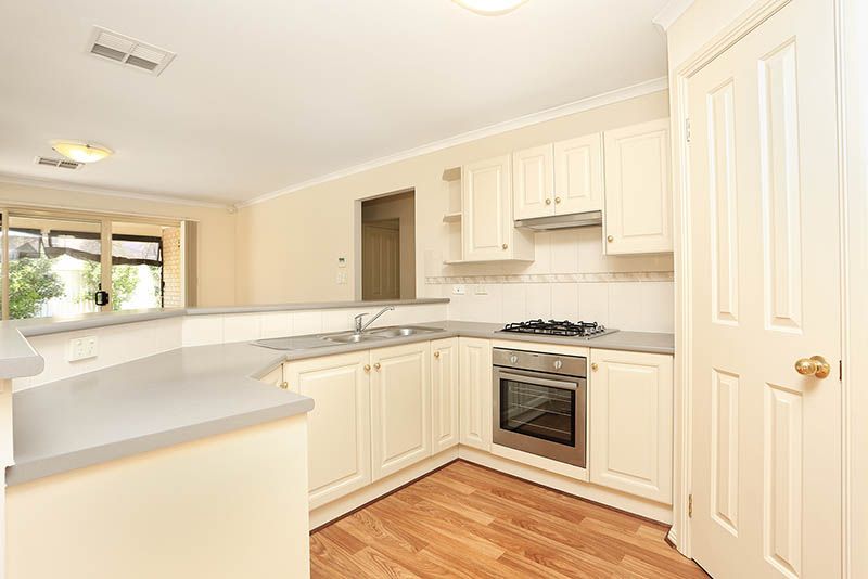 7 Canberra Court, Smithfield, SA 5114