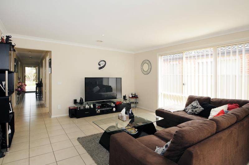26 Maddock Drive, Cranbourne East, VIC 3977