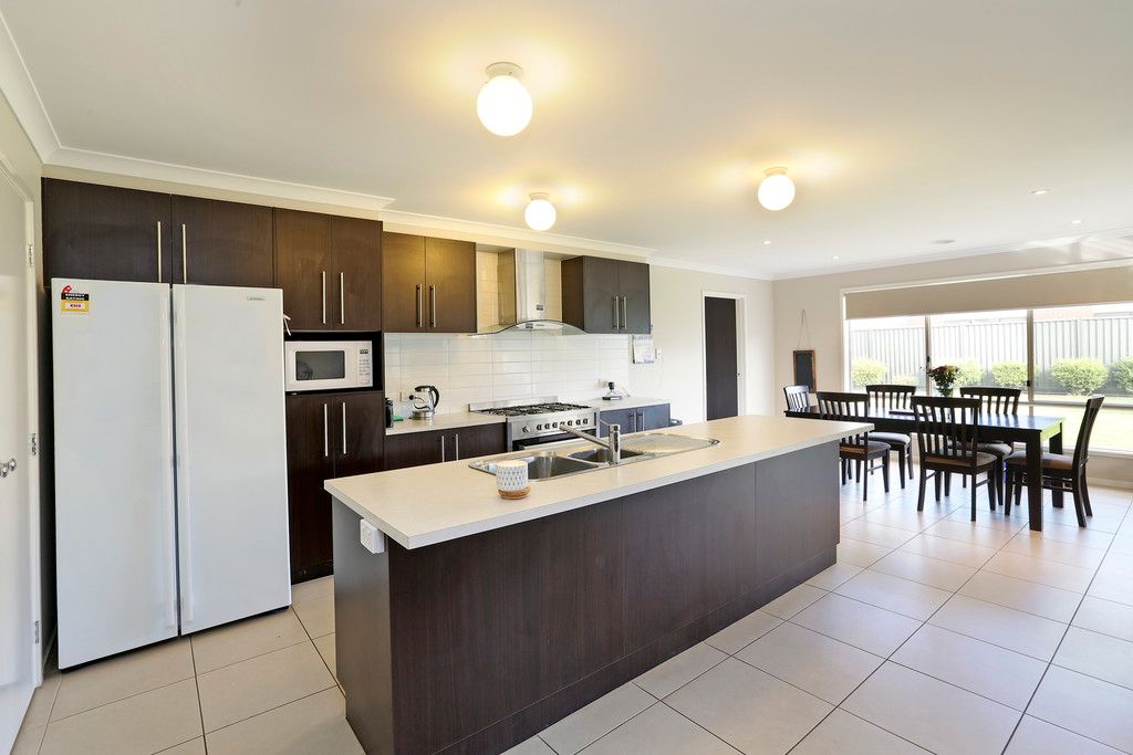 25 Mathieson Place, Lara, VIC 3212