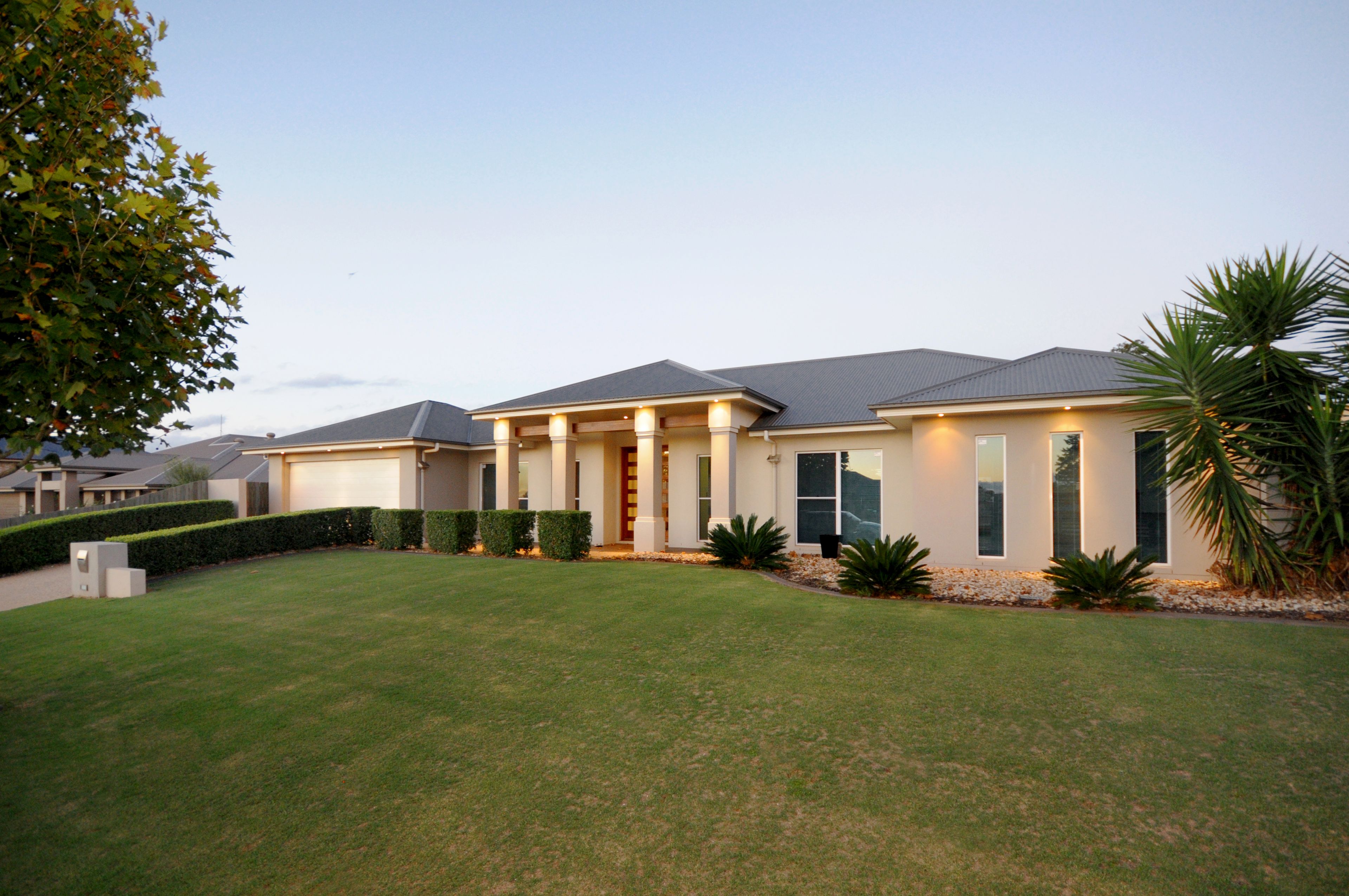 33 Nioka Drive, Highfields QLD 4352