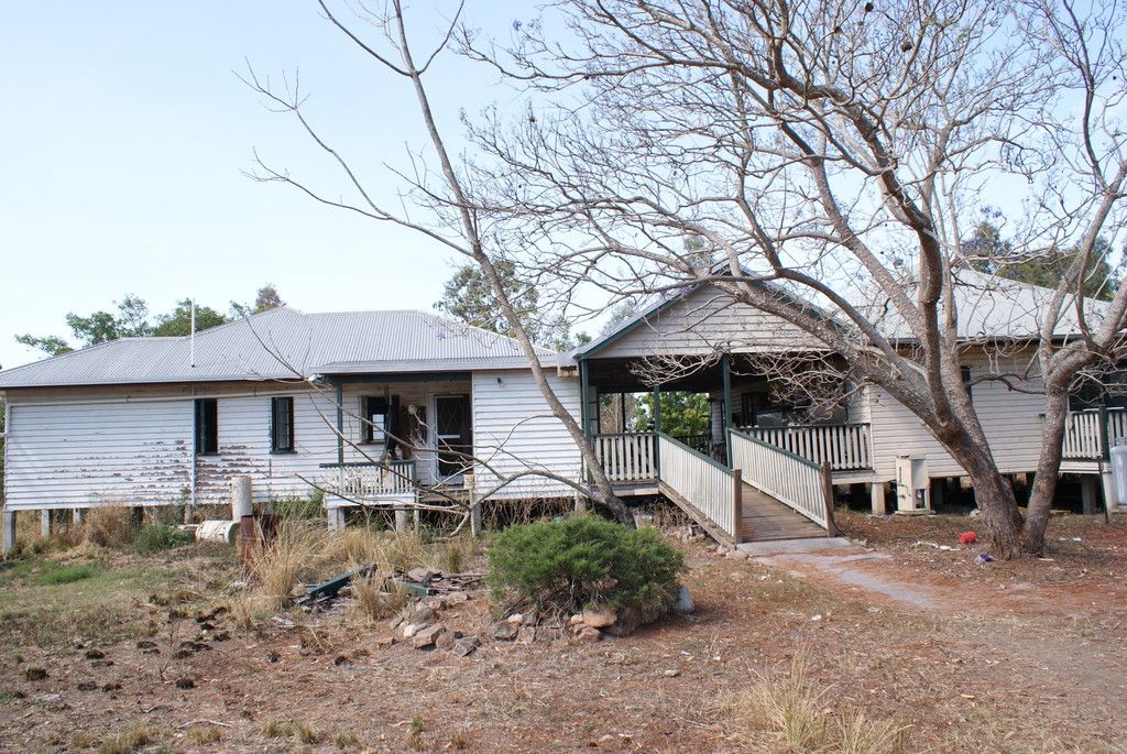 2300 Fingerboard Road, Mount Tom QLD 4677