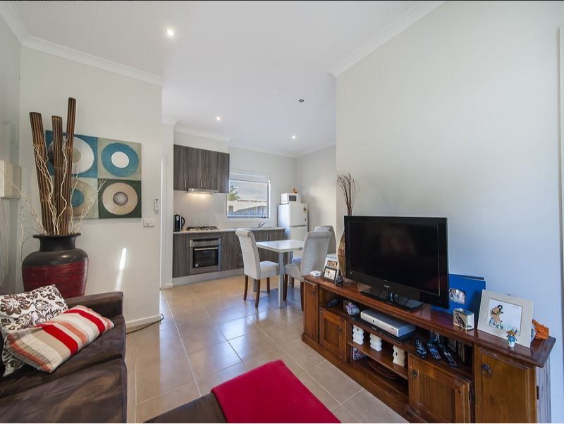 2/52 Elder Street, Watsonia, VIC 3087
