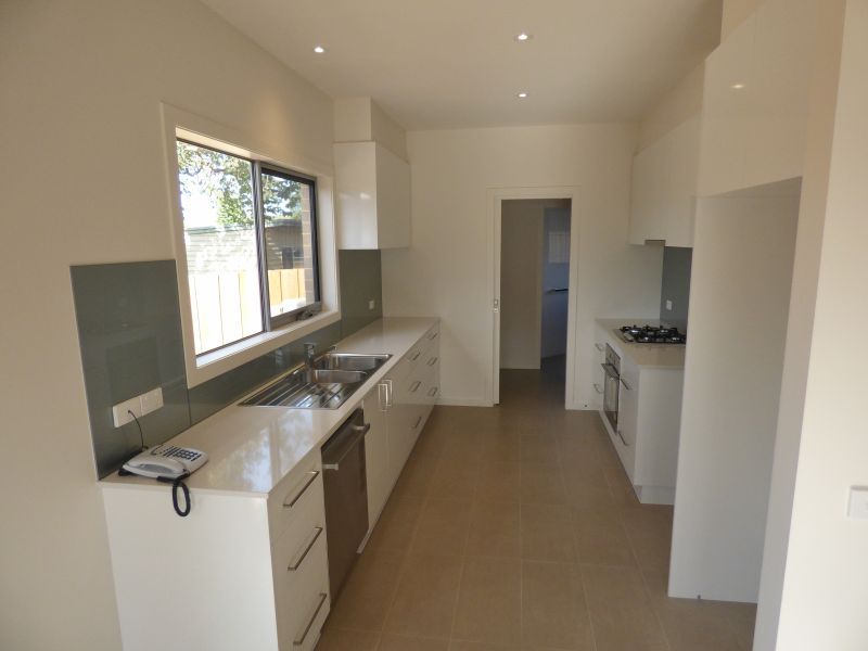 2/14 Shand Road, Reservoir, VIC 3073
