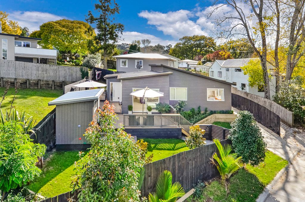 12a Packham Place, Beach Haven, North Shore City