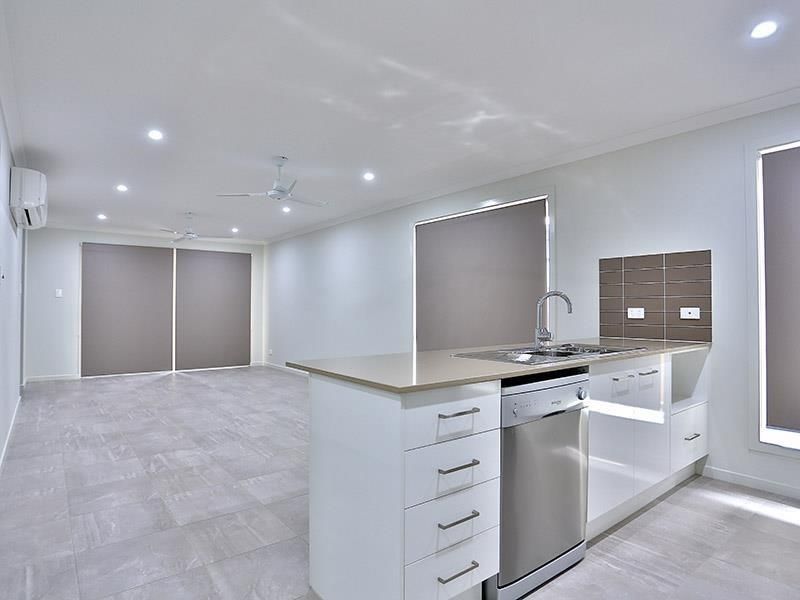 76 Cordeaux Crescent, Redbank Plains, QLD 4301