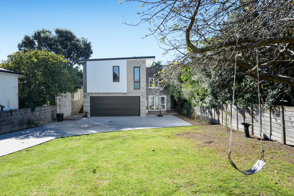 67 Oceanview Road, Mt Maunganui, Tauranga City