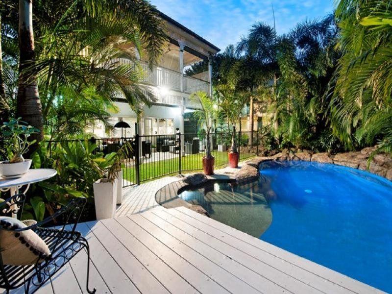 16 Cambridge Street, Bulimba, QLD 4171