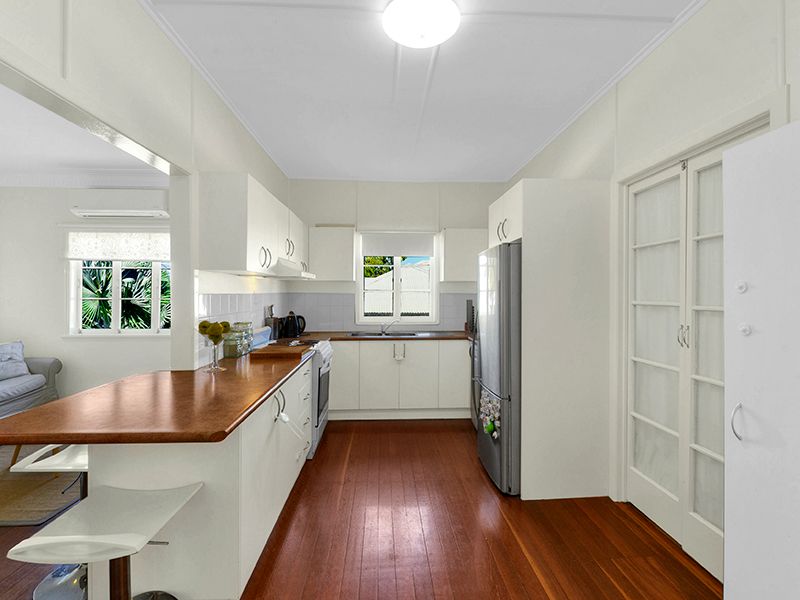 28 Dunedoo Street, Stafford, QLD 4053