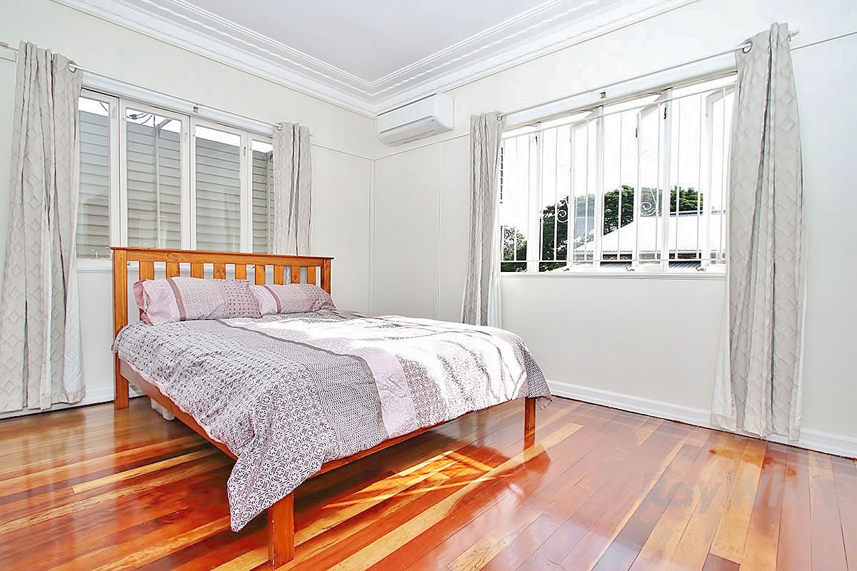 54 Lusitania Street, Newtown, QLD 4305