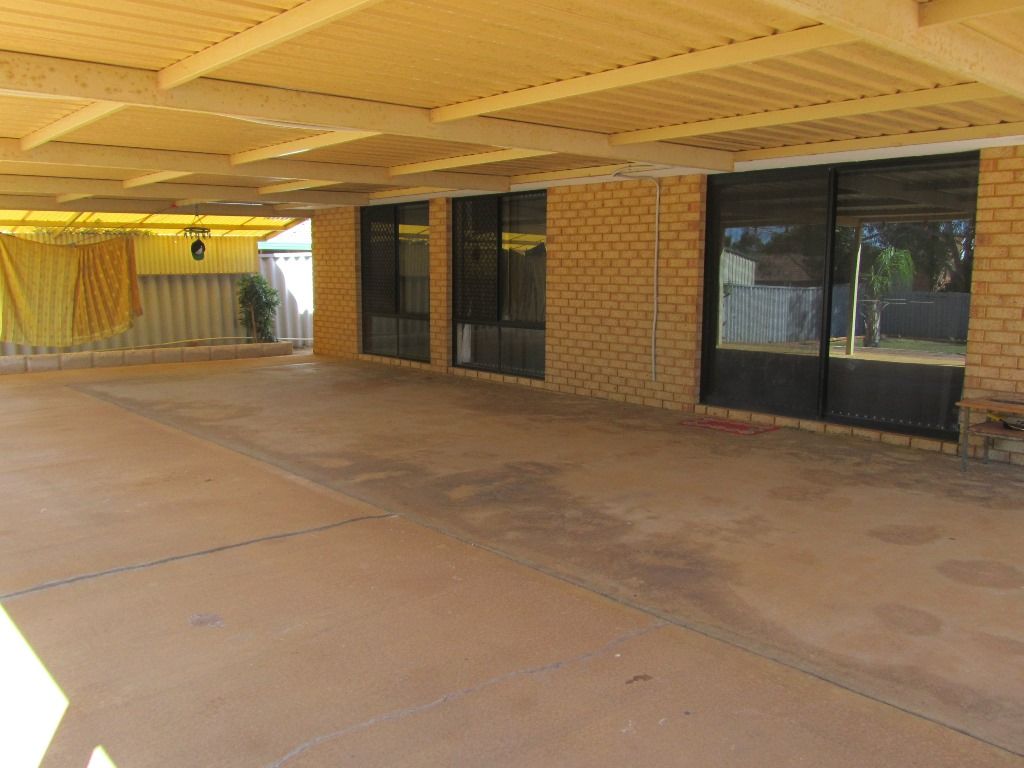 15 Naomi Way, Karloo, WA 6530