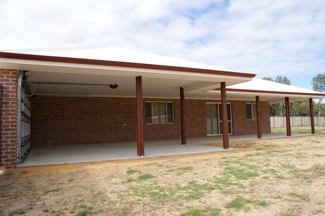 16 BAYLISS, Dongara, WA 6525