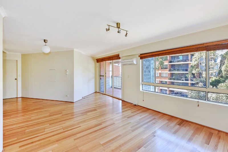 10/1-3 Thomas Street, Hornsby, NSW 2077