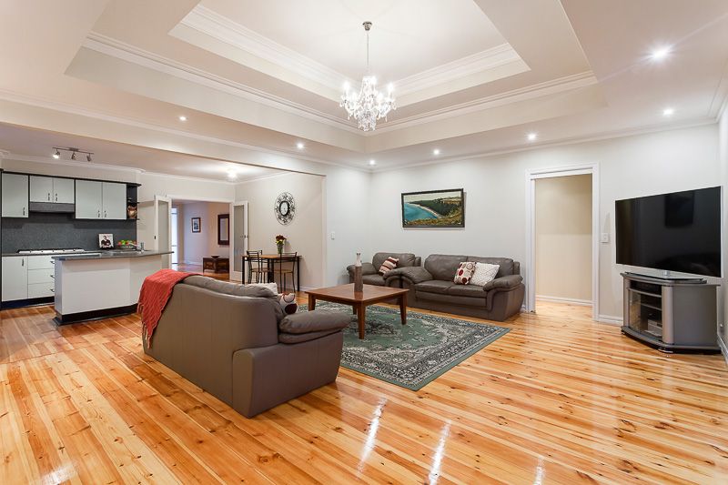 8 Seaview Crescent, Mulgrave, VIC 3170