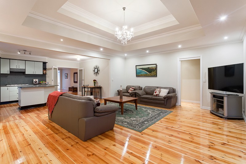 8 Seaview Crescent, Mulgrave, VIC 3170