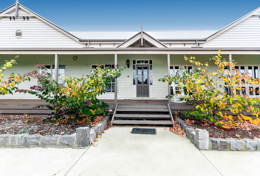 3 Connemarra Circuit, Melton, VIC 3337