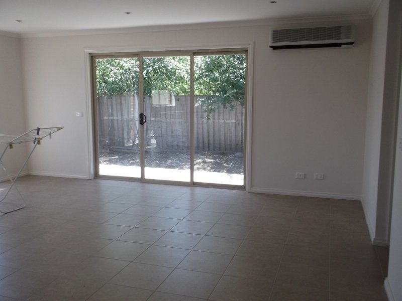 2/4 Mitchell Court, Glenroy, VIC 3046