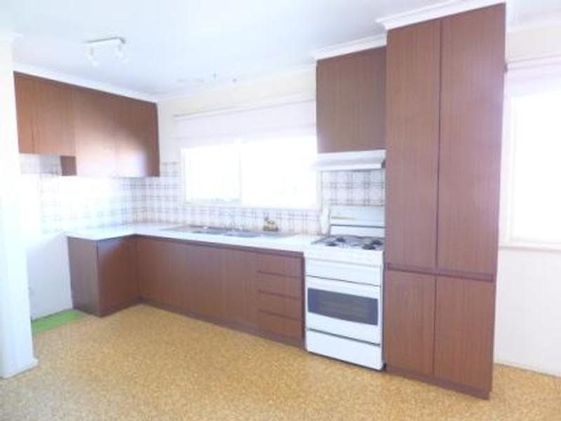 33 Somerlayton Crescent, Fawkner, VIC 3060