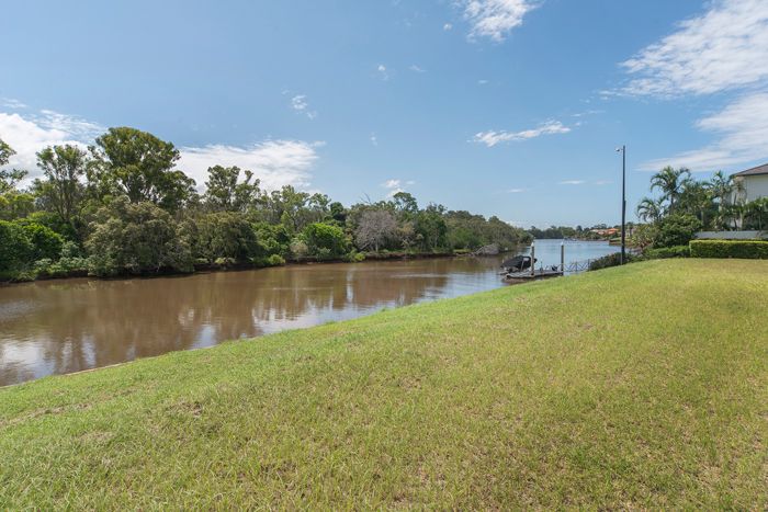 2515 (Lot 73) Cressbrook Drive, Hope Island, QLD 4212