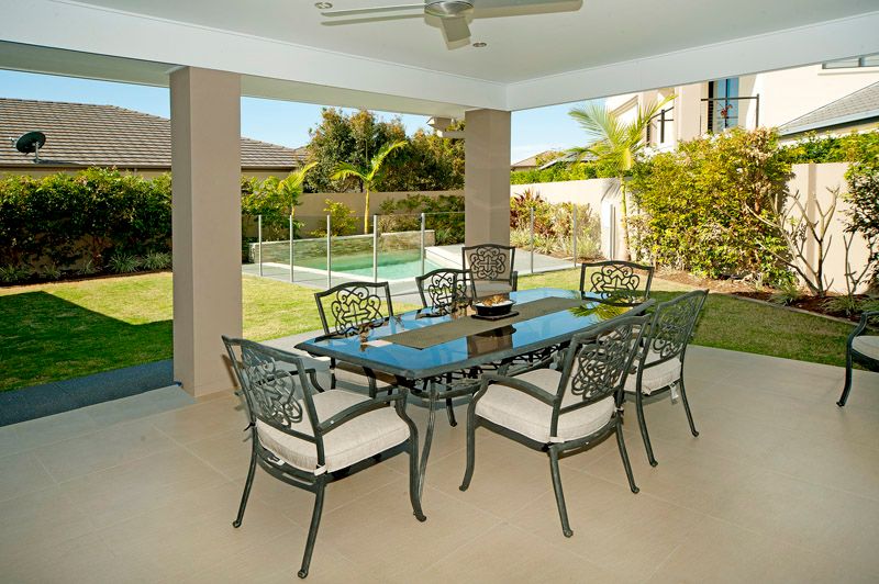2572 Cressbrook Drive, Hope Island, QLD 4212