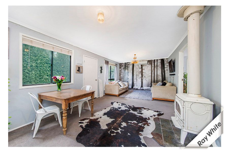 16b Clark Close, Spence, ACT 2615