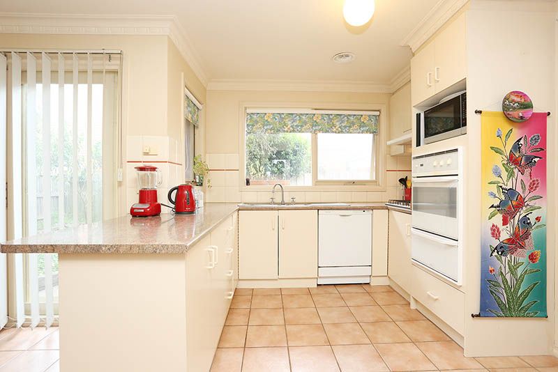 28 The Seekers Crescent, Mill Park, VIC 3082