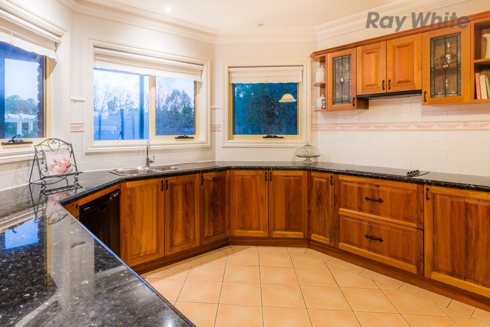 52 Castlewellan Boulevard, Hillside, VIC 3037