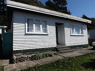 24 Main Road, Wainuiomata Central, Wellington