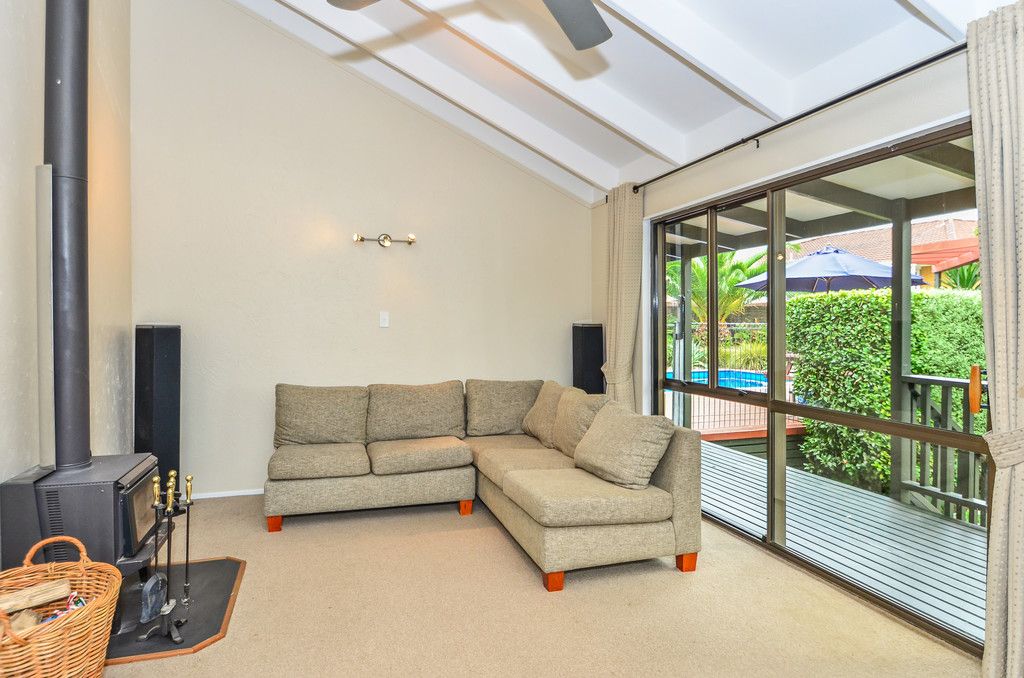 5 Rippleside Place, Papakura, Papakura