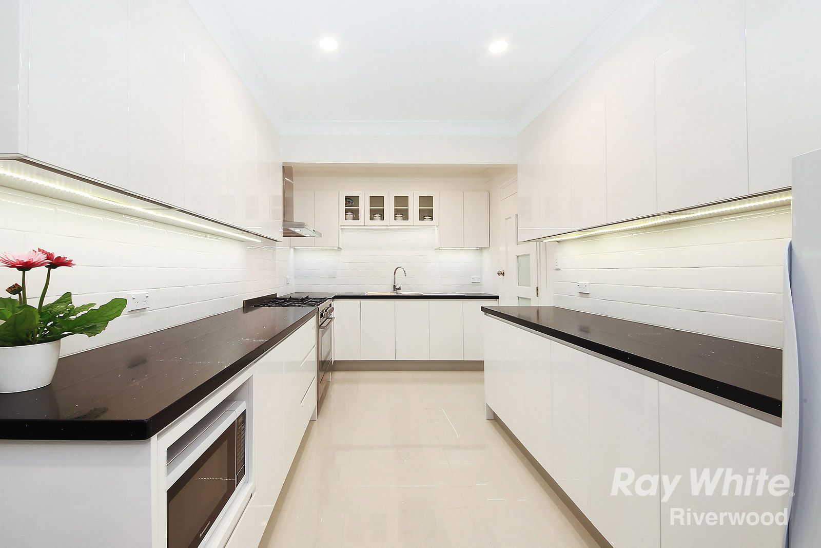 6 Coorabin Place, Riverwood, NSW 2210