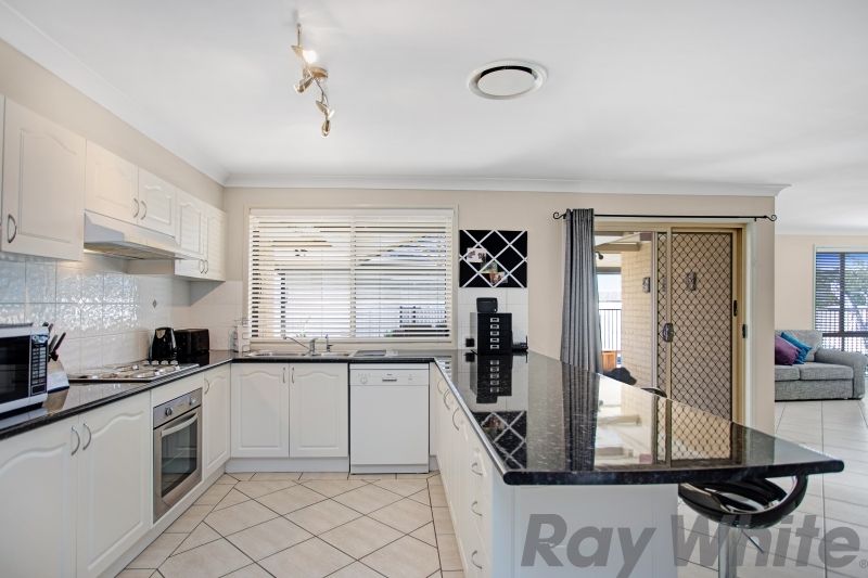 13 Peregrine Close, Aberglasslyn, NSW 2320