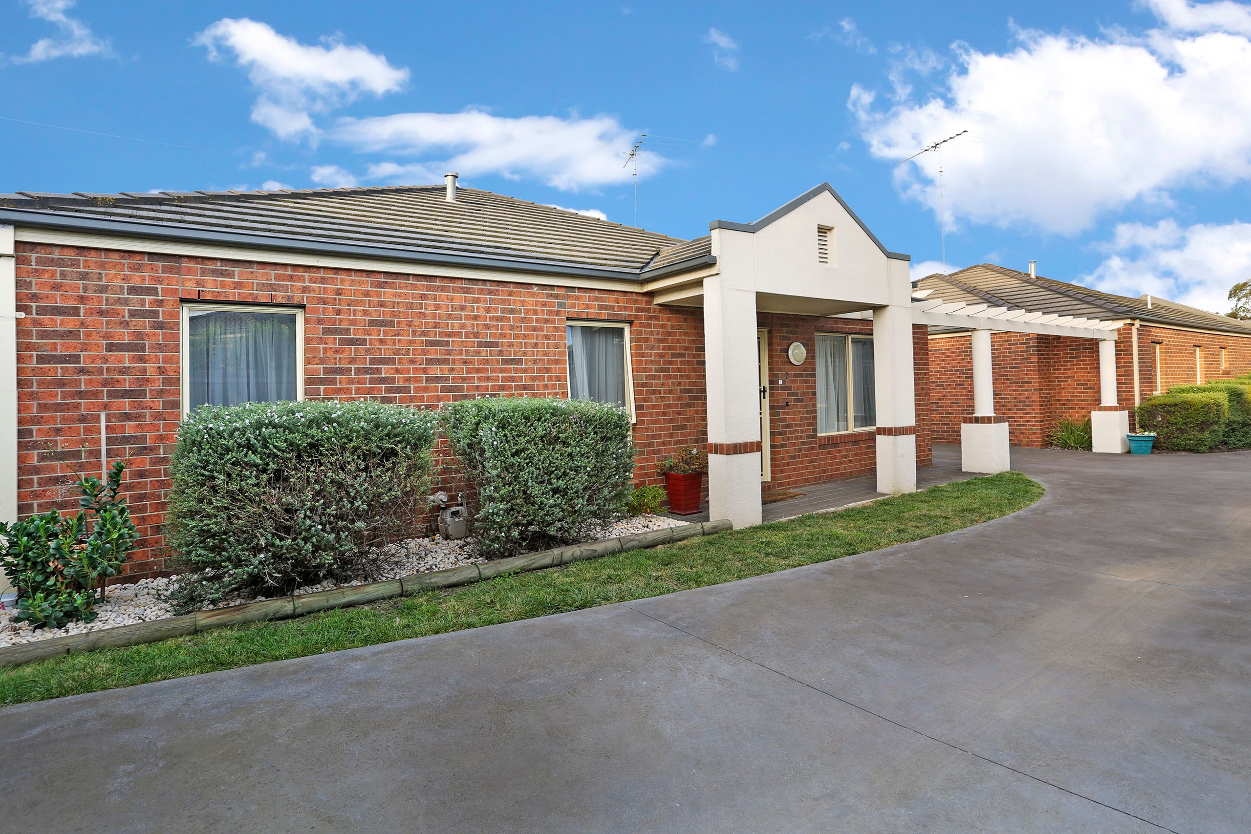 2/11 Cedarville Close, Highton, VIC 3216