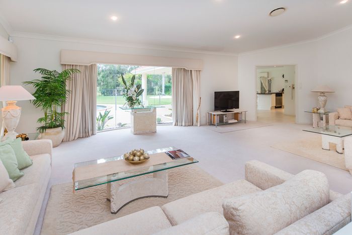 3171 Riverleigh Drive, Hope Island, QLD 4212