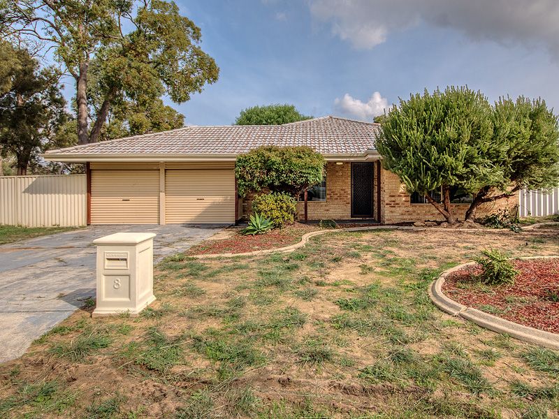 8 Maple Vista, Parmelia WA 6167
